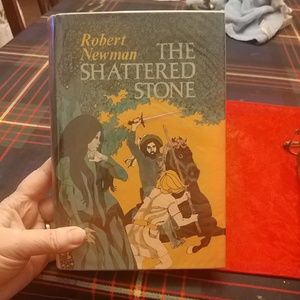 10/$10 The Shattered Stone Book by Robert Newman